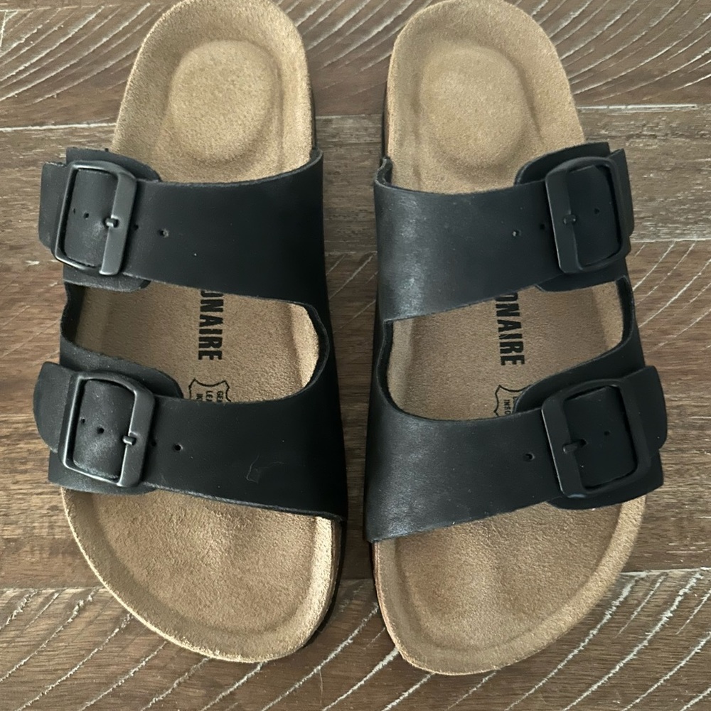 Cushionaire sandals - never worn